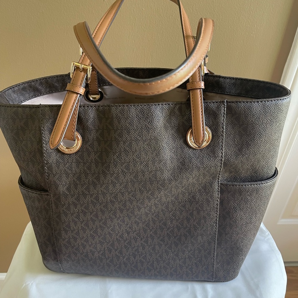 Michael Kors Tote